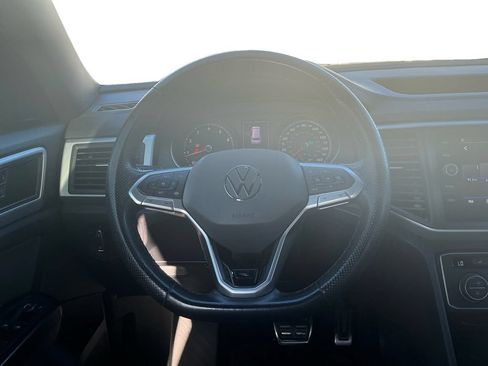 Used 2021 Volkswagen Atlas Cross Sport SE FWD image 18