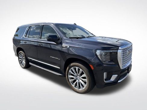Used 2023 GMC Yukon Denali w/ LPO, Floor Liner Package AWD/4WD image 3
