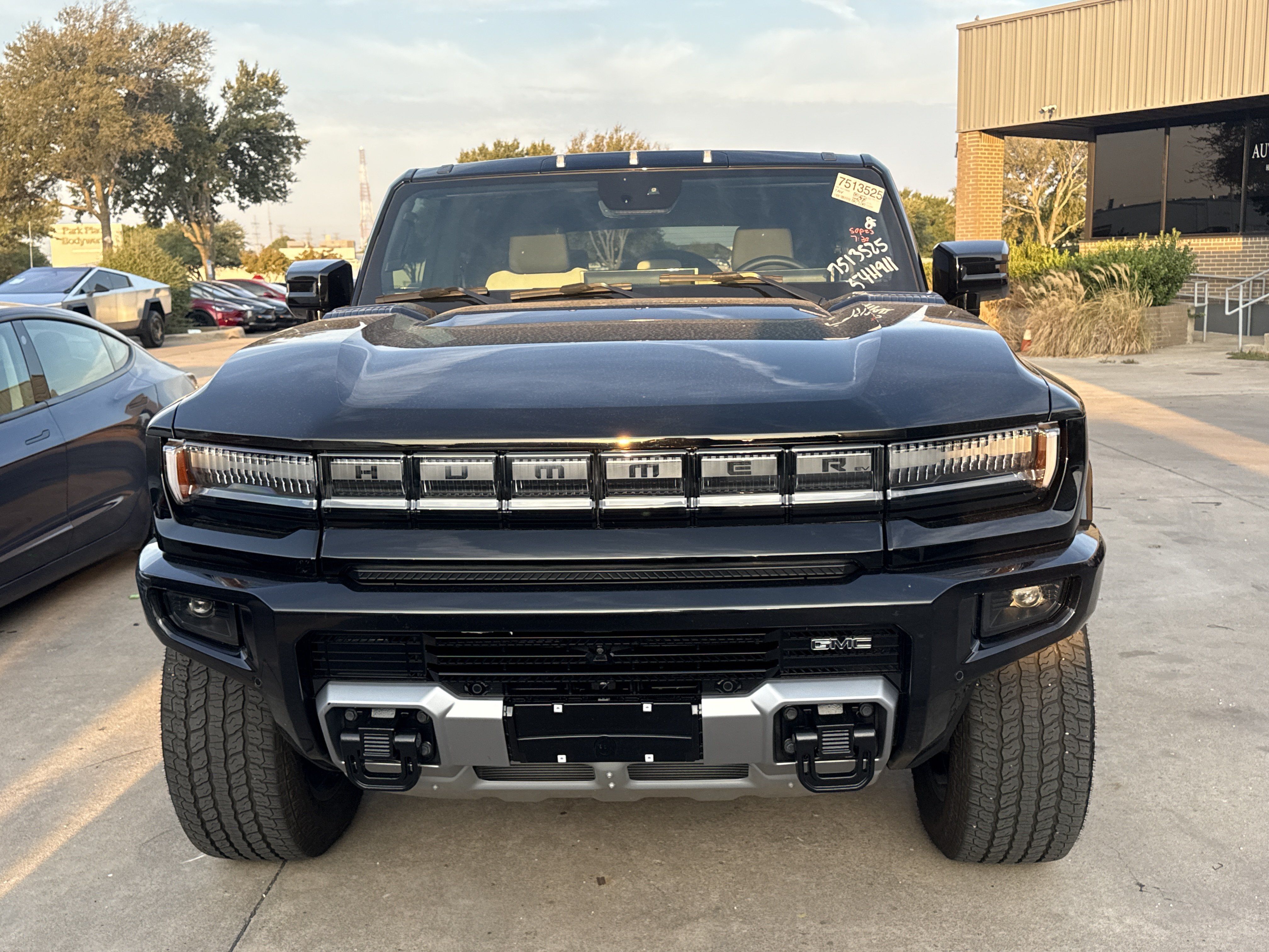Used 2025 GMC Hummer EV 2X AWD/4WD image 2