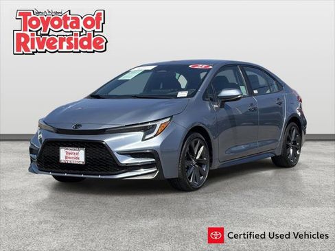 Certified 2025 Toyota Corolla SE FWD image 1