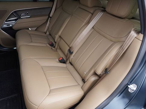 New 2026 Land Rover Range Rover SE AWD/4WD image 30