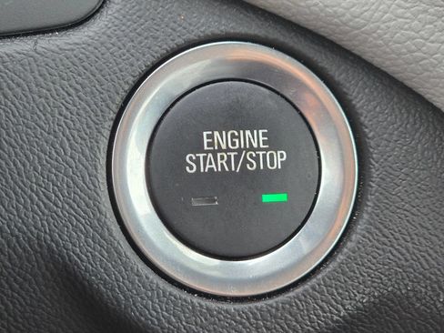 Used 2024 Chevrolet Equinox LS w/ LS Convenience Package FWD image 32