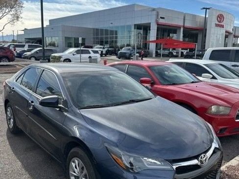 Certified 2016 Toyota Camry LE image 1