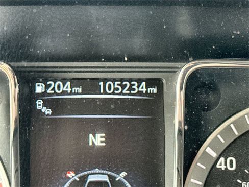 Used 2018 Nissan Titan PRO-4X w/ Pro-4x Convenience Package image 12