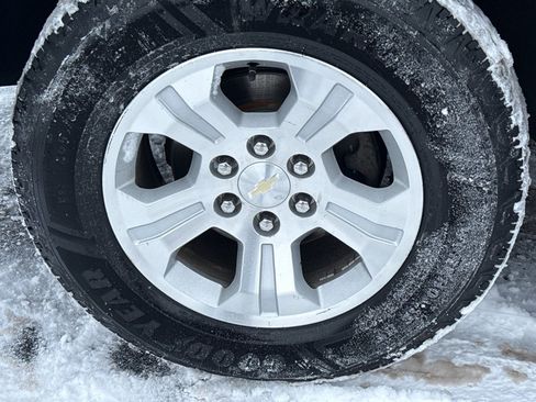 Used 2018 Chevrolet Silverado 1500 LT w/ All Star Edition image 9