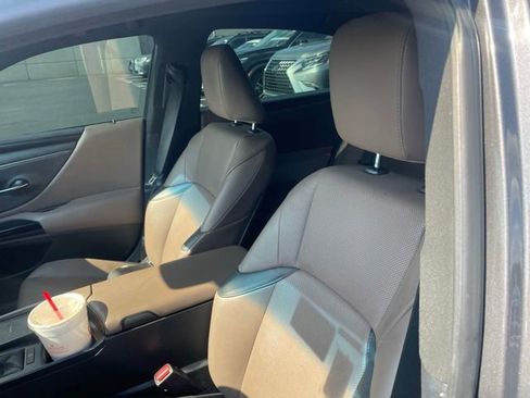 Used 2022 Lexus ES 350 w/ Premium Package FWD image 5