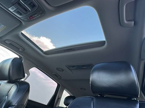 Used 2025 Kia Telluride S FWD image 6