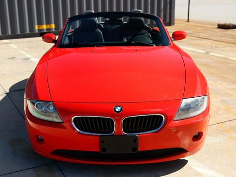 Used 2005 BMW Z4 2.5i image 19