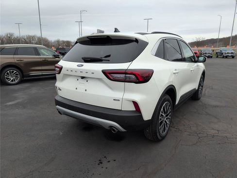 Used 2024 Ford Escape SE FWD image 7