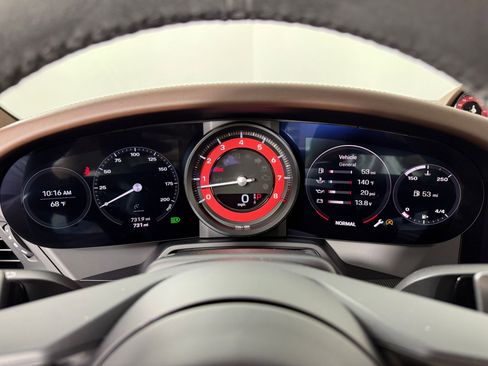 Used 2024 Porsche 911 Carrera 4S image 22