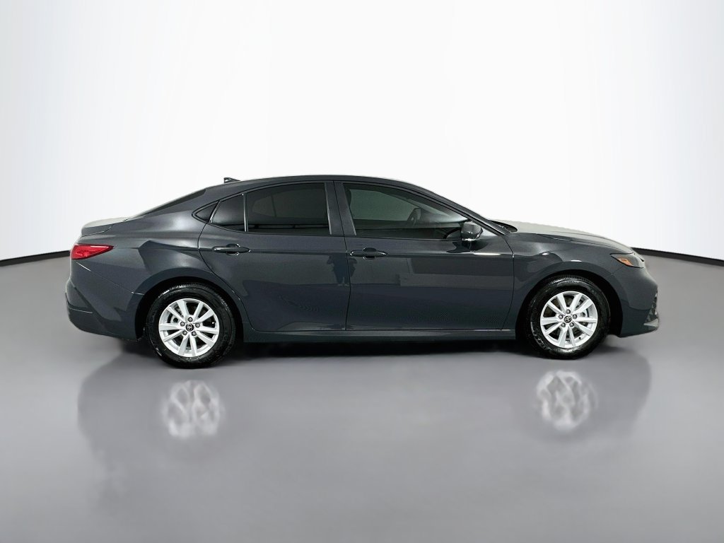 Used 2026 Toyota Camry LE w/ Convenience Package FWD image 4