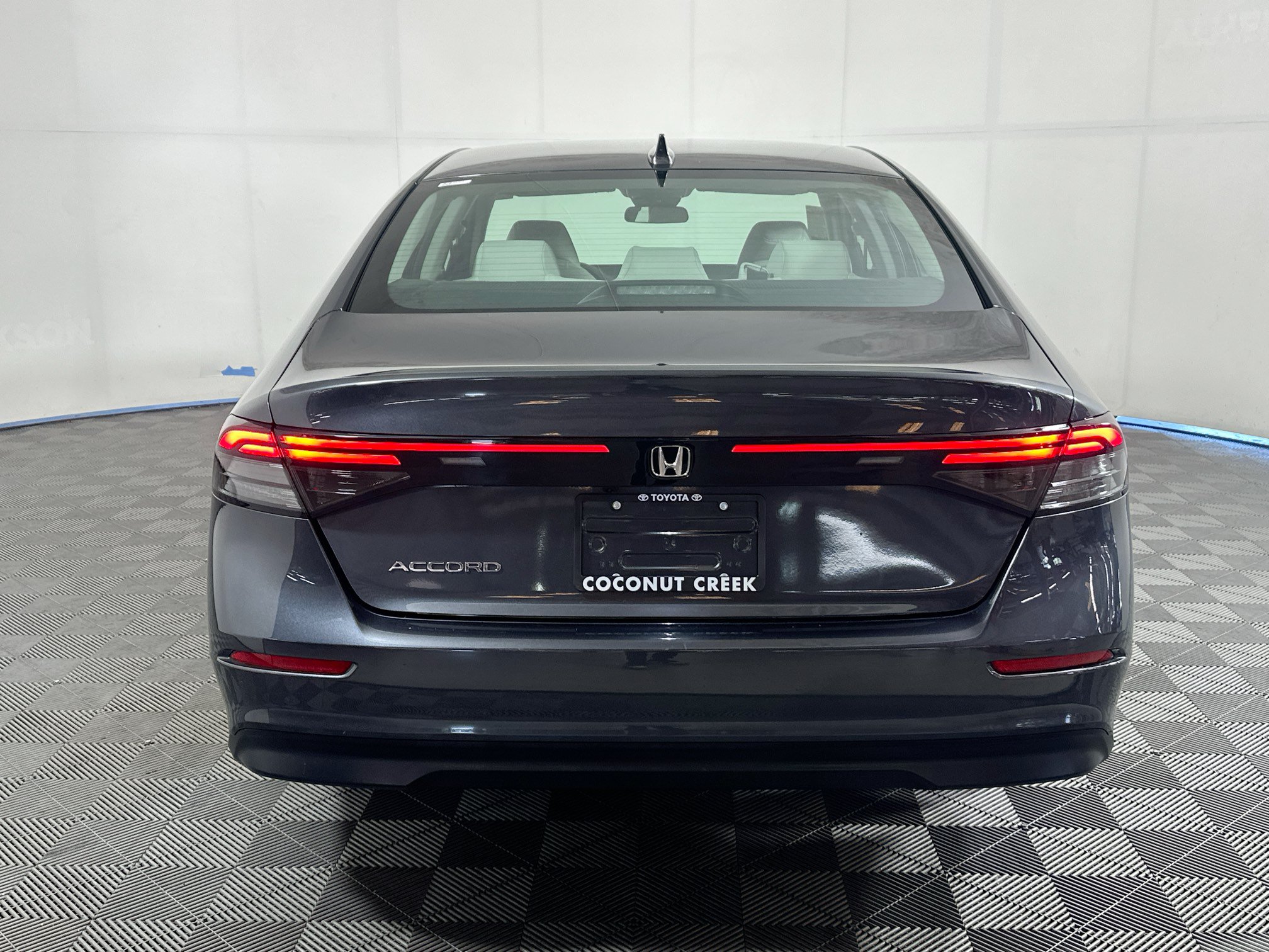 Used 2024 Honda Accord LX image 4