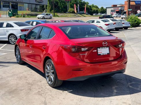 Used 2018 MAZDA MAZDA3 Touring FWD image 4