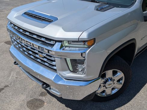 Used 2023 Chevrolet Silverado 2500 LTZ w/ LTZ Convenience Package AWD/4WD image 13
