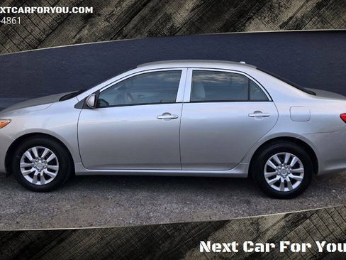Used 2010 Toyota Corolla LE FWD image 2