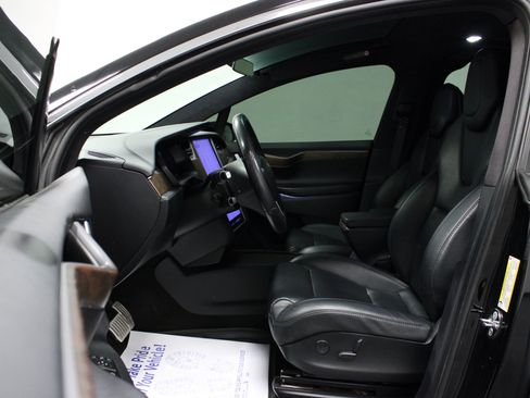 Used 2019 Tesla Model X Performance AWD/4WD image 12
