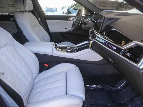 New 2026 BMW X6 M60i AWD/4WD image 13