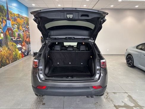 Used 2022 Jeep Compass Altitude w/ Sun and Sound Group image 46