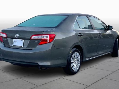 Used 2014 Toyota Camry LE image 13