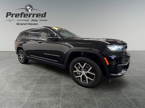 Used 2024 Jeep Grand Cherokee L Limited w/ Luxury Tech Group II image 8