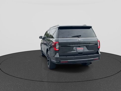 Used 2024 Ford Expedition Limited AWD/4WD image 3