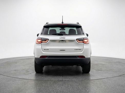 Used 2025 Jeep Compass Limited AWD/4WD image 7
