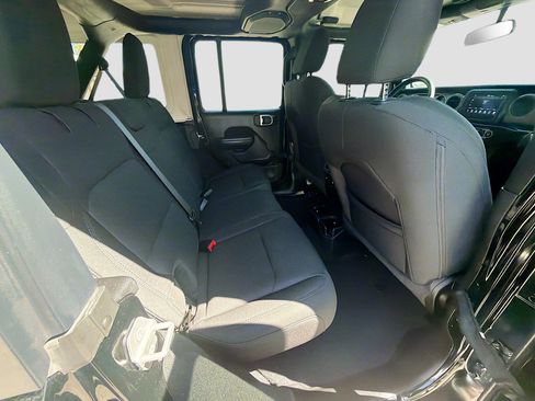 Used 2021 Jeep Wrangler Unlimited Sport image 28