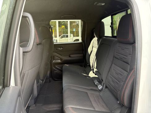Used 2023 Nissan Frontier PRO-4X w/ Pro Convenience Package image 11