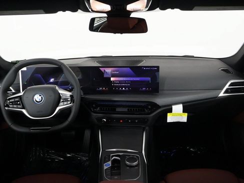 New 2026 BMW i4 eDrive40 w/ Parking Assistance Package RWD image 4