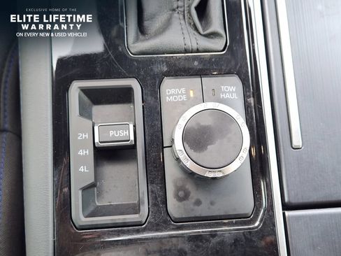 Used 2023 Toyota Sequoia Platinum AWD/4WD image 19