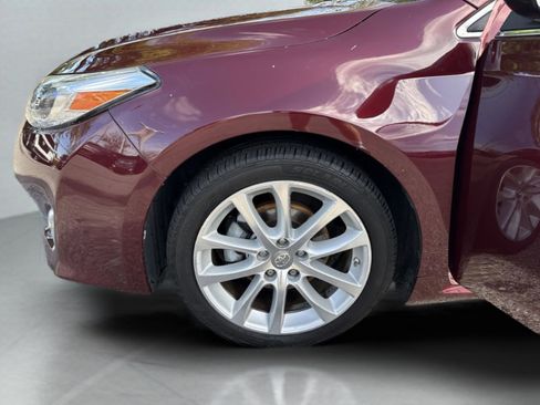 Used 2013 Toyota Avalon XLE Touring FWD image 25
