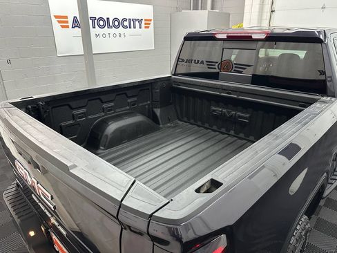 Used 2025 GMC Sierra 1500 AT4 w/ AT4 Premium Package AWD/4WD image 11