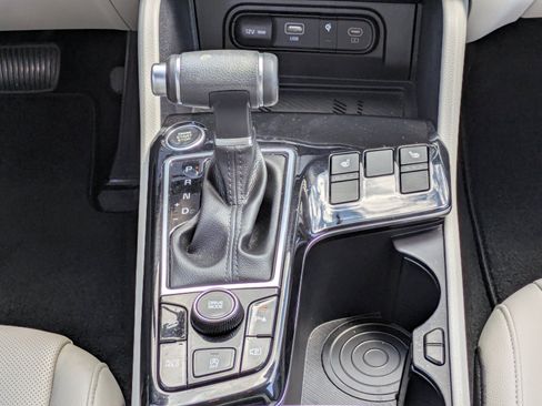 Certified 2024 Kia Sportage EX FWD image 16