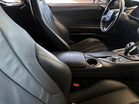 Used 2017 BMW i8 AWD/4WD image 11