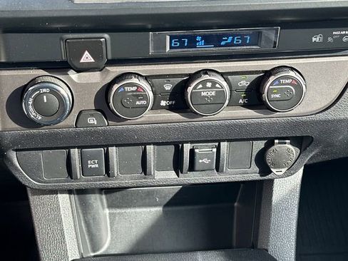 Used 2022 Toyota Tacoma SR image 22