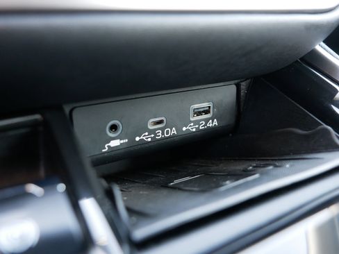 Used 2023 Subaru Legacy Touring XT image 33