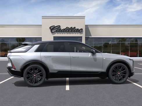New 2025 Cadillac Lyriq Sport image 5