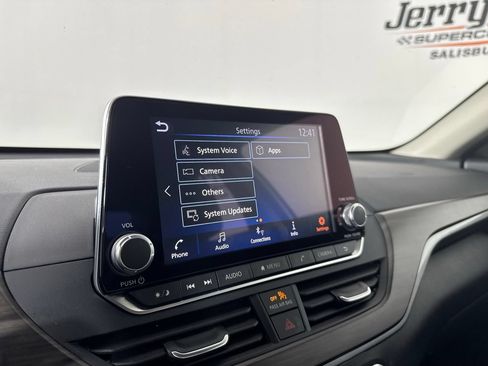 Used 2025 Nissan Altima 2.5 SV FWD image 22