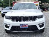 Used 2024 Jeep Grand Cherokee Limited image 2