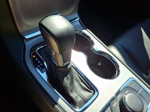 Used 2021 Jeep Grand Cherokee Limited w/ Trailer Tow Group IV image 15