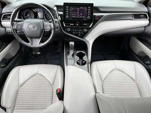 Used 2024 Toyota Camry SE w/ Convenience Package FWD image 9