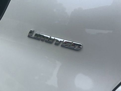 Used 2022 Toyota 4Runner Limited RWD image 8