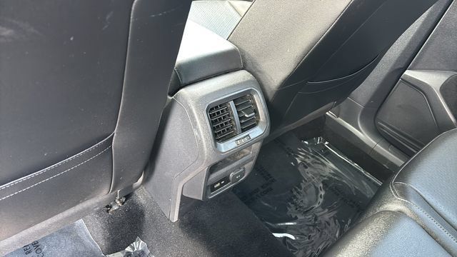Used 2020 Volkswagen Tiguan SE w/ Panoramic Sunroof Package FWD image 21