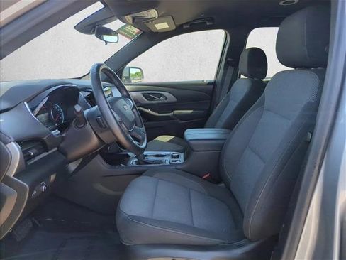 Used 2023 Chevrolet Traverse LT FWD image 15