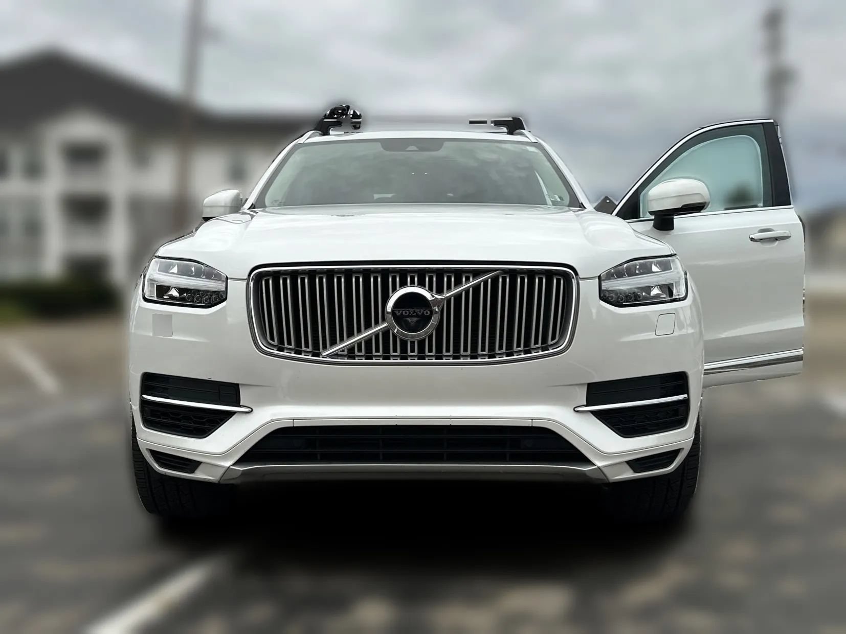 Used 2017 Volvo XC90 T8 Inscription w/ Vision Package AWD/4WD image 18