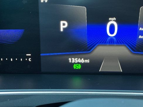 Used 2023 Volkswagen Tiguan SE R-Line image 28