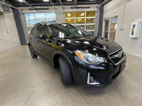 Used 2016 Subaru Crosstrek 2.0i Premium AWD/4WD image 7