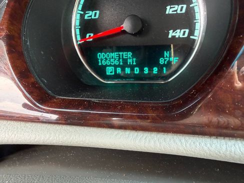 Used 2011 Buick Lucerne CXL FWD image 13