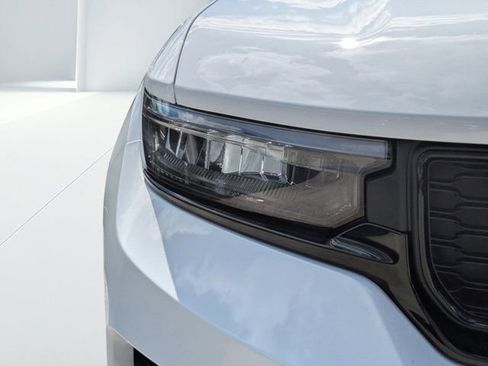 New 2025 Jeep Grand Cherokee Altitude image 8