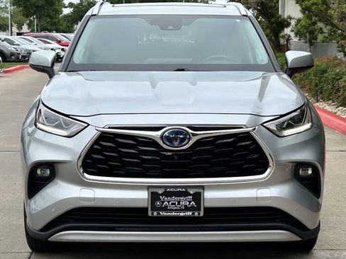 Used 2021 Toyota Highlander Platinum AWD/4WD image 9